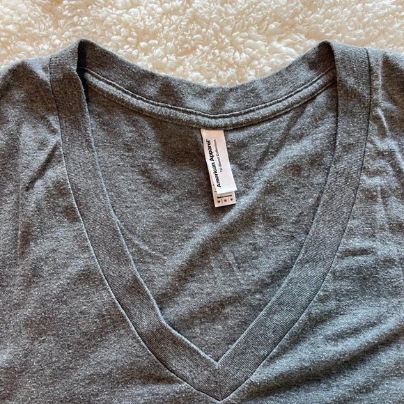 V Neck American Apparel Tshirt - Picture 2 of 2